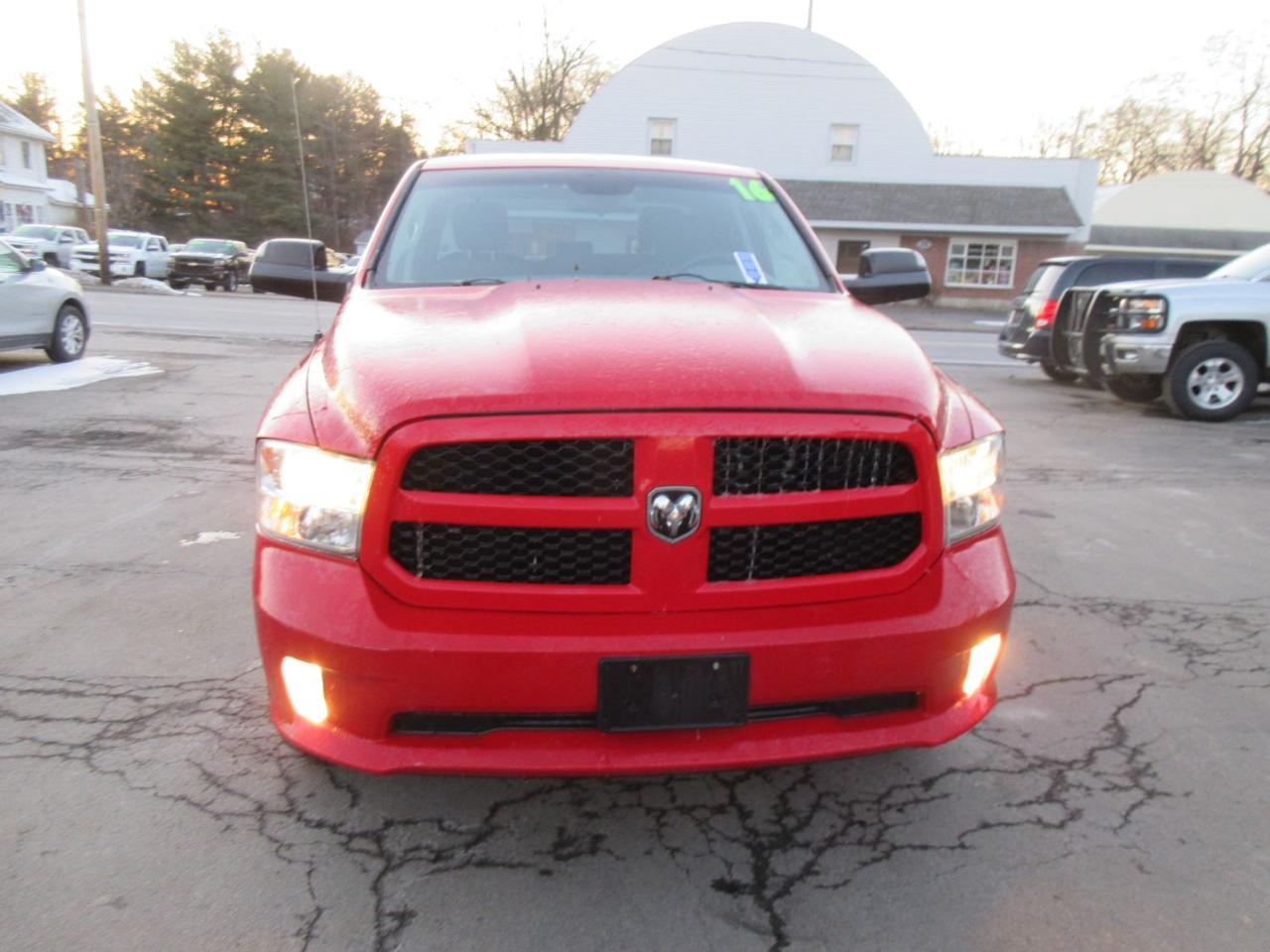 RAM 1500 Tradesman Quad Cab 4WD 2016