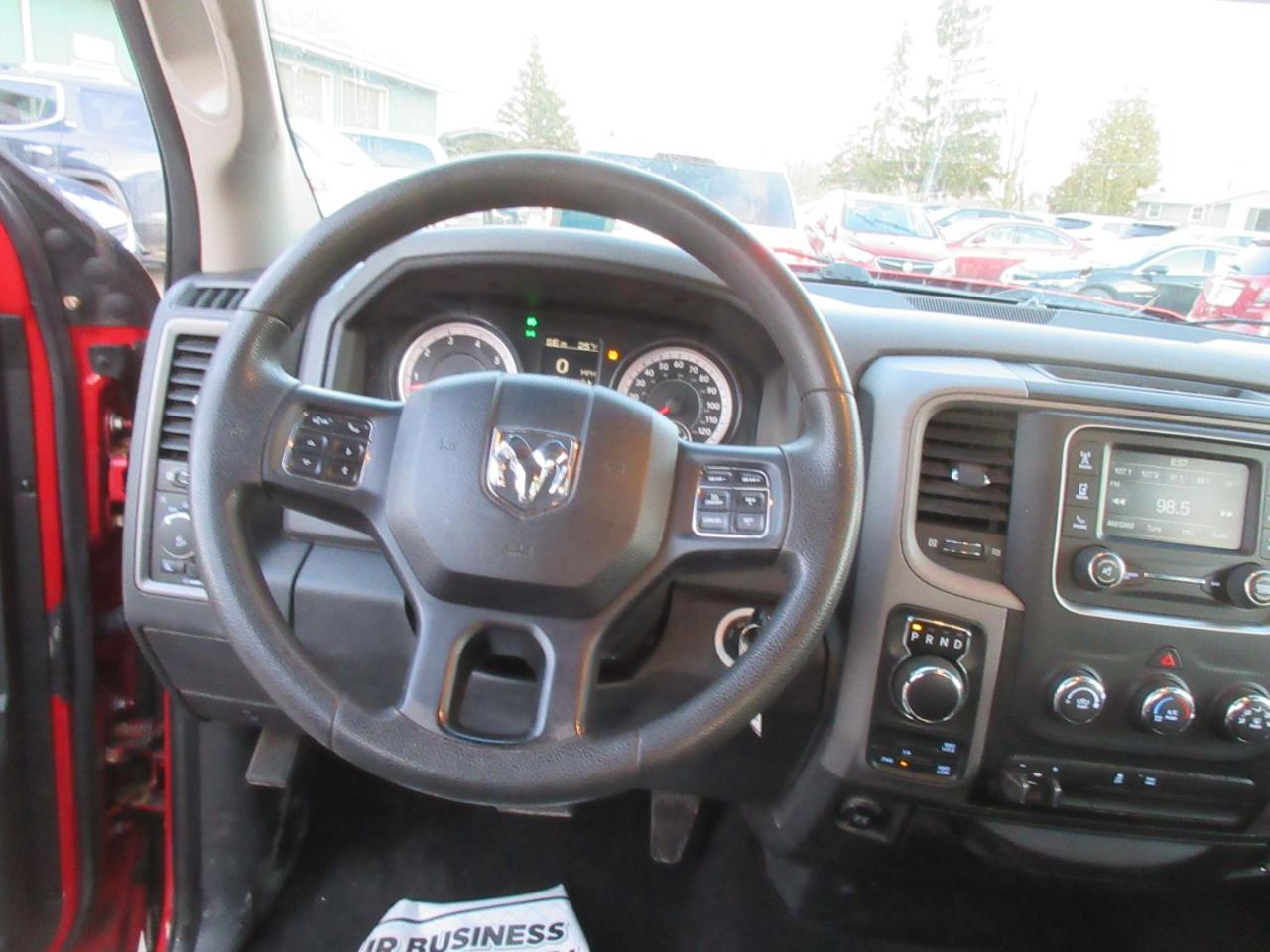 RAM 1500 Tradesman Quad Cab 4WD 2016