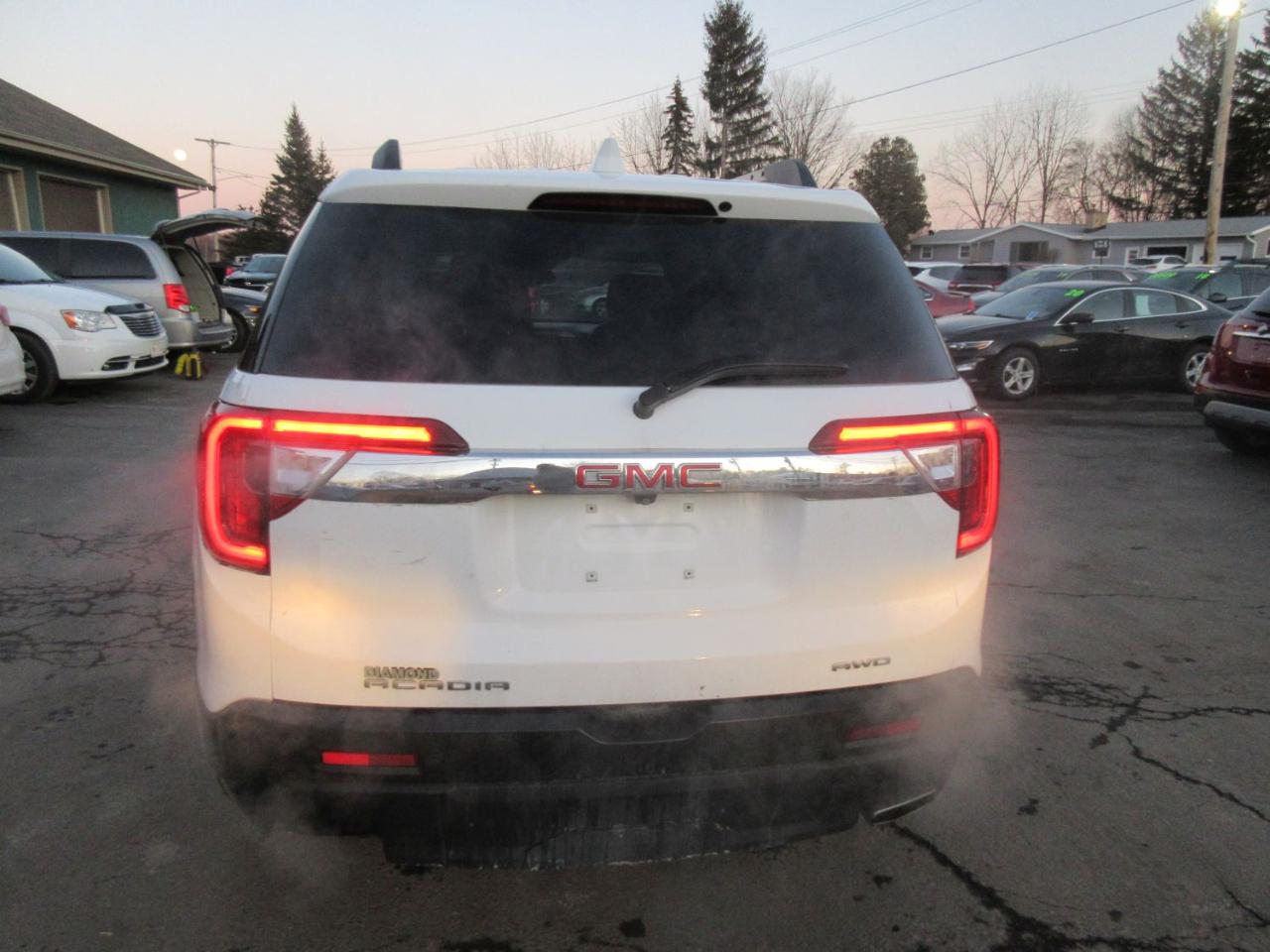 GMC Acadia SLT AWD 2023