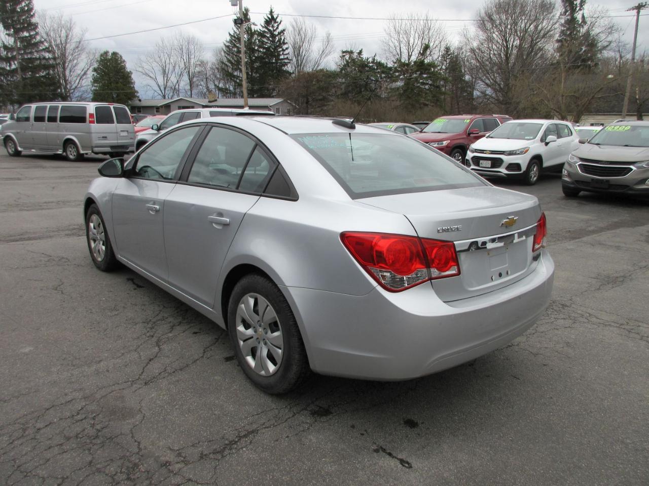 Chevrolet Cruze LS Auto 2015