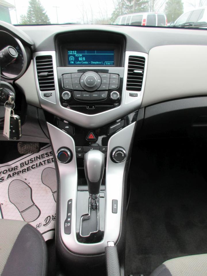 Chevrolet Cruze LS Auto 2015