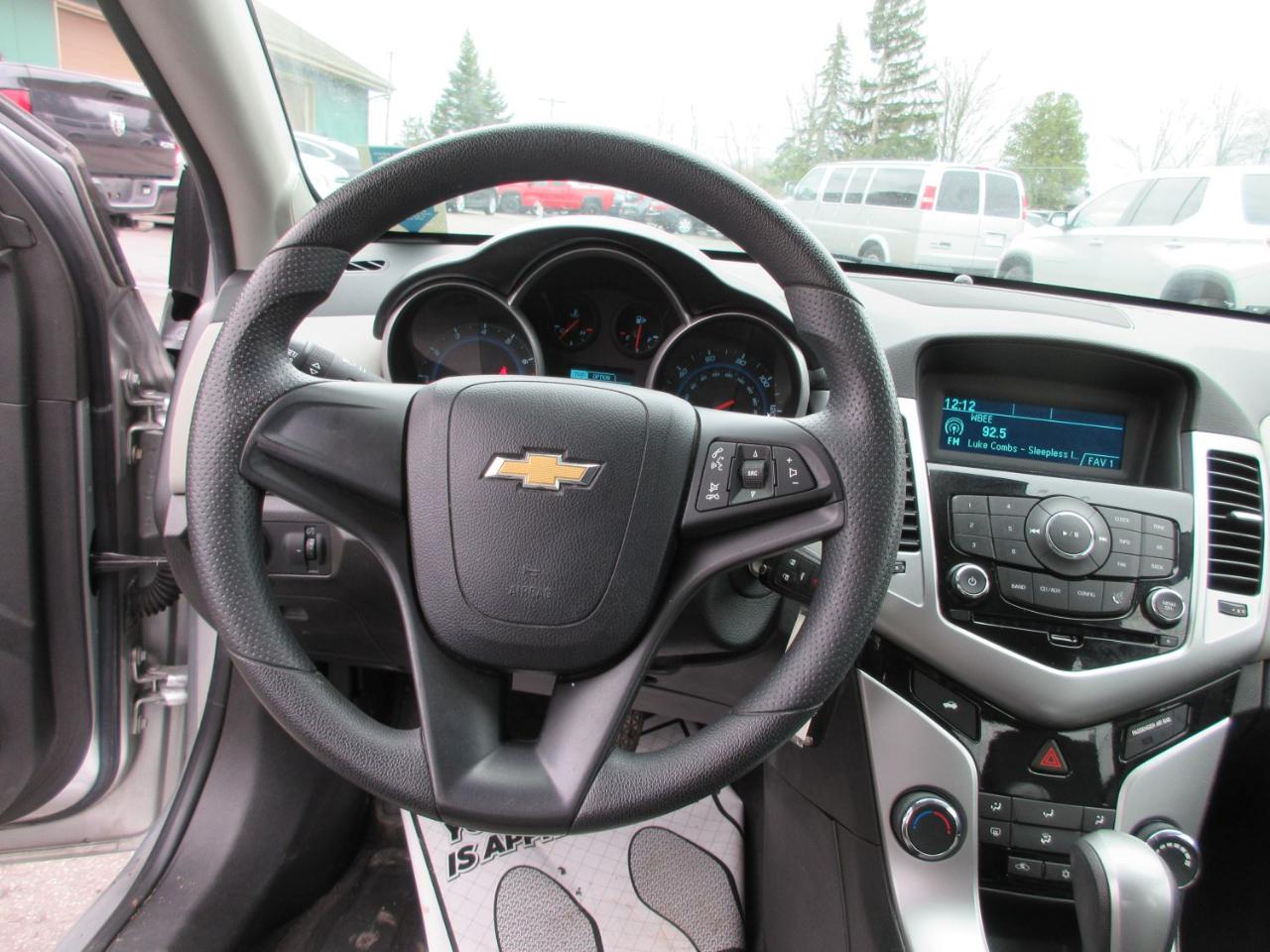 Chevrolet Cruze LS Auto 2015