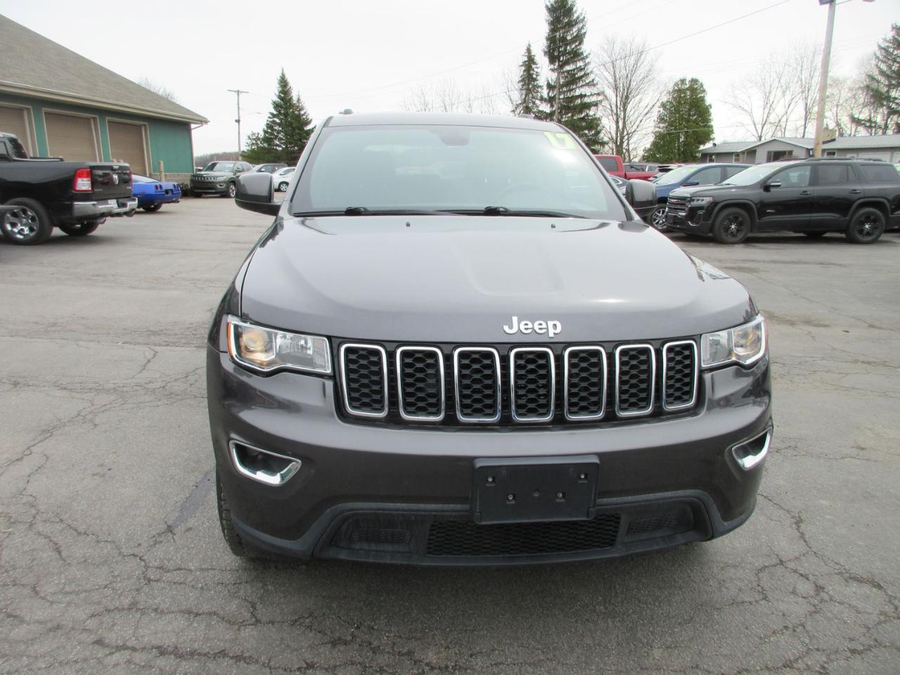 Jeep Grand Cherokee Laredo 4WD 2017