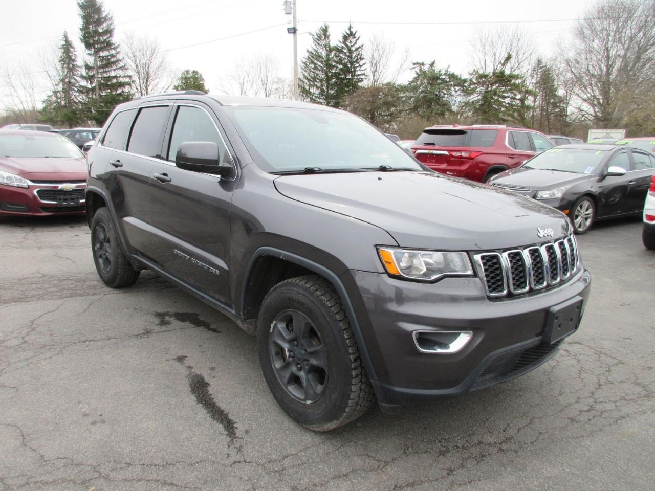 Jeep Grand Cherokee Laredo 4WD 2017