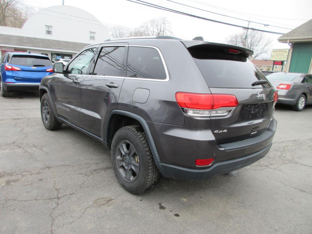 Jeep Grand Cherokee Laredo 4WD 2017