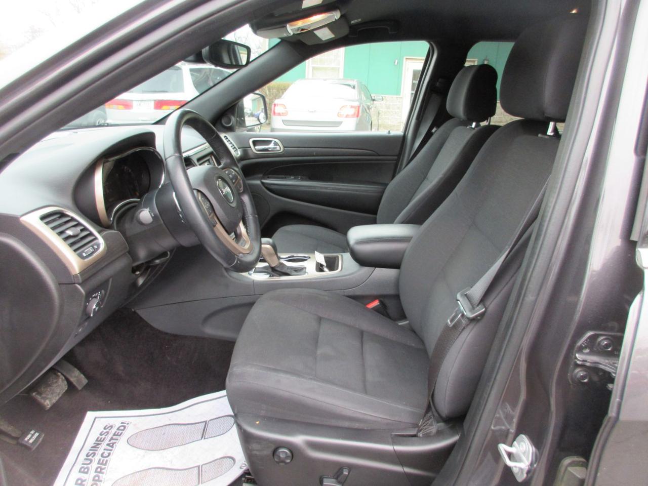 Jeep Grand Cherokee Laredo 4WD 2017