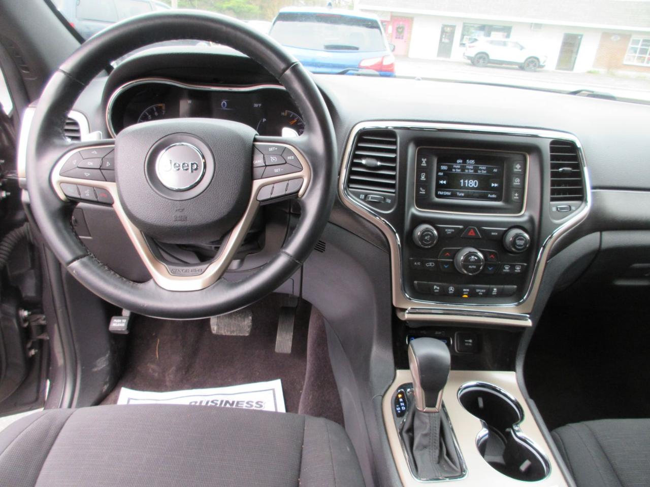 Jeep Grand Cherokee Laredo 4WD 2017