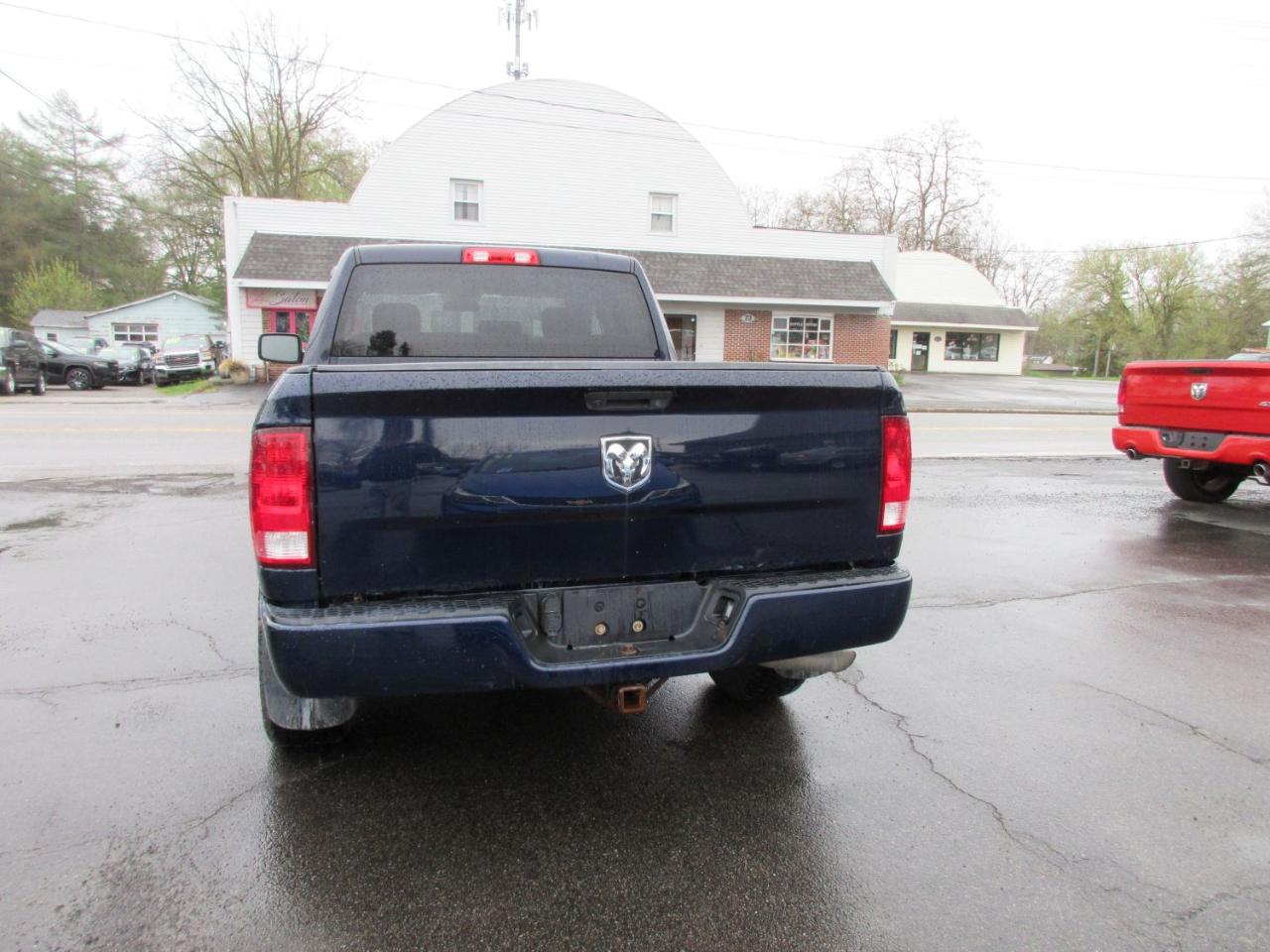RAM 1500 Tradesman Quad Cab 4WD 2018