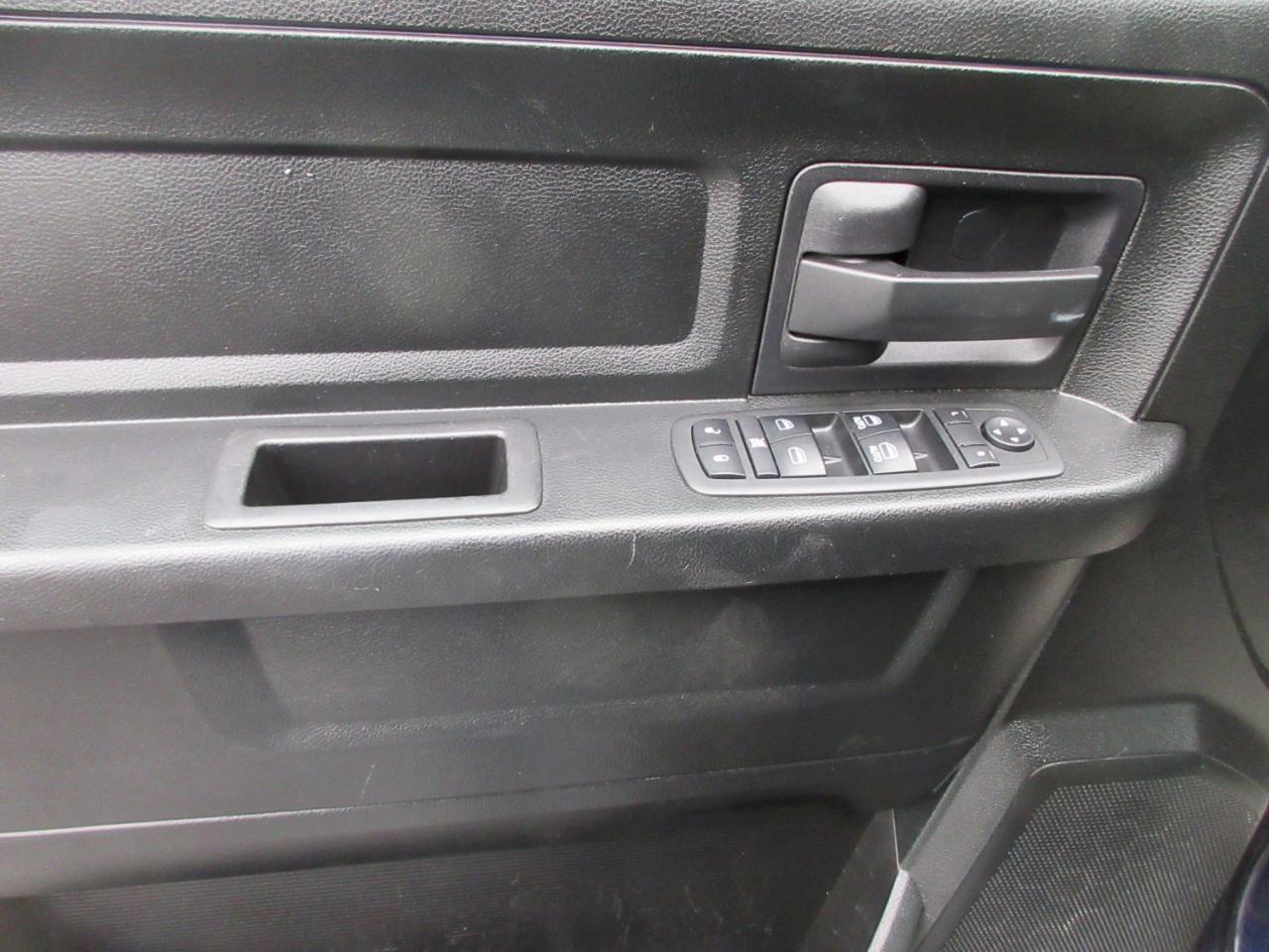 RAM 1500 Tradesman Quad Cab 4WD 2018