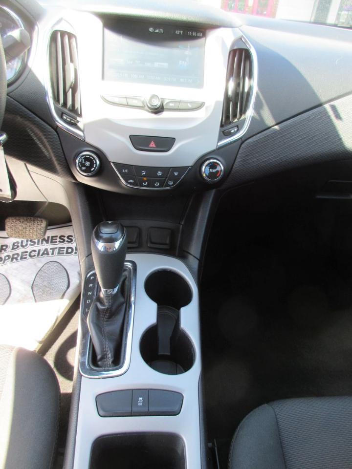 Chevrolet Cruze LS Auto 2017