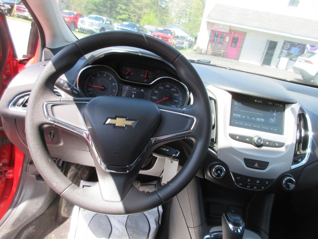 Chevrolet Cruze LS Auto 2017