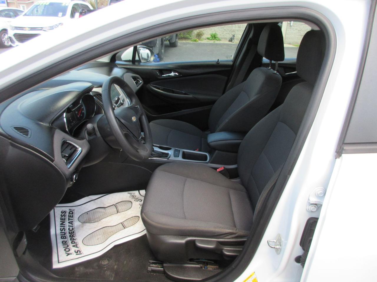 Chevrolet Cruze LS Auto 2018