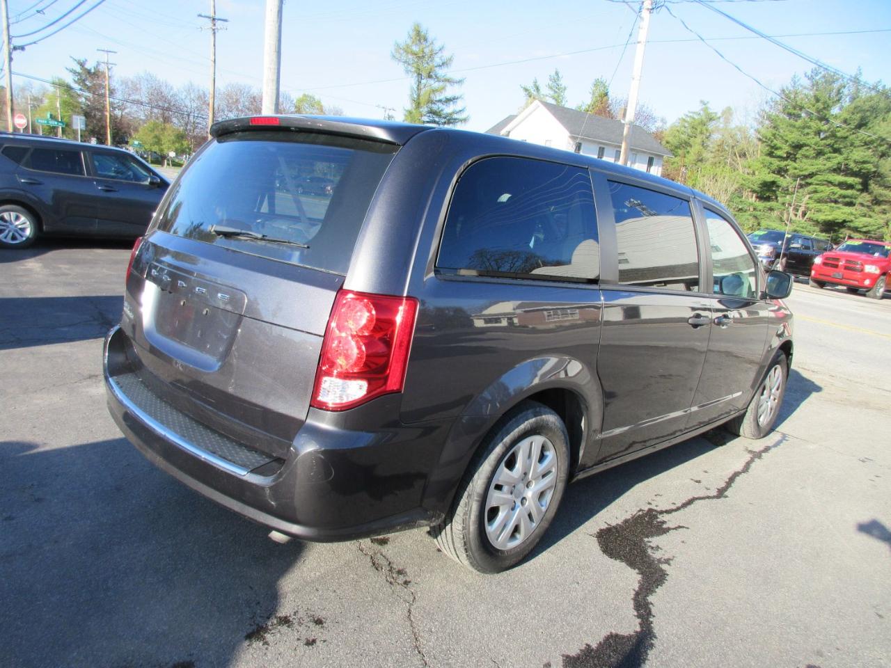 Dodge Grand Caravan SE 2019