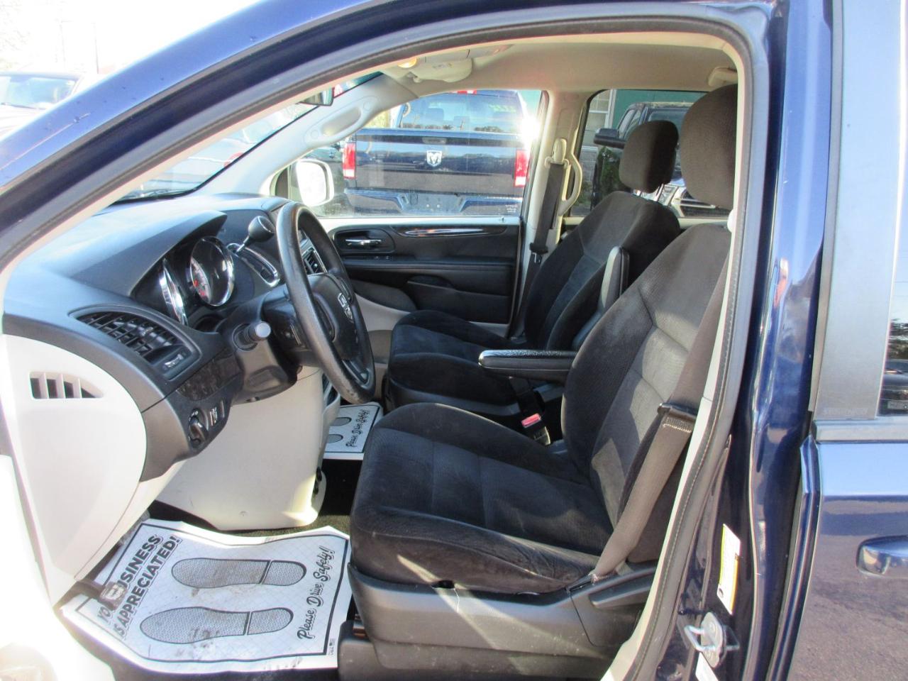 Dodge Grand Caravan SE 2014