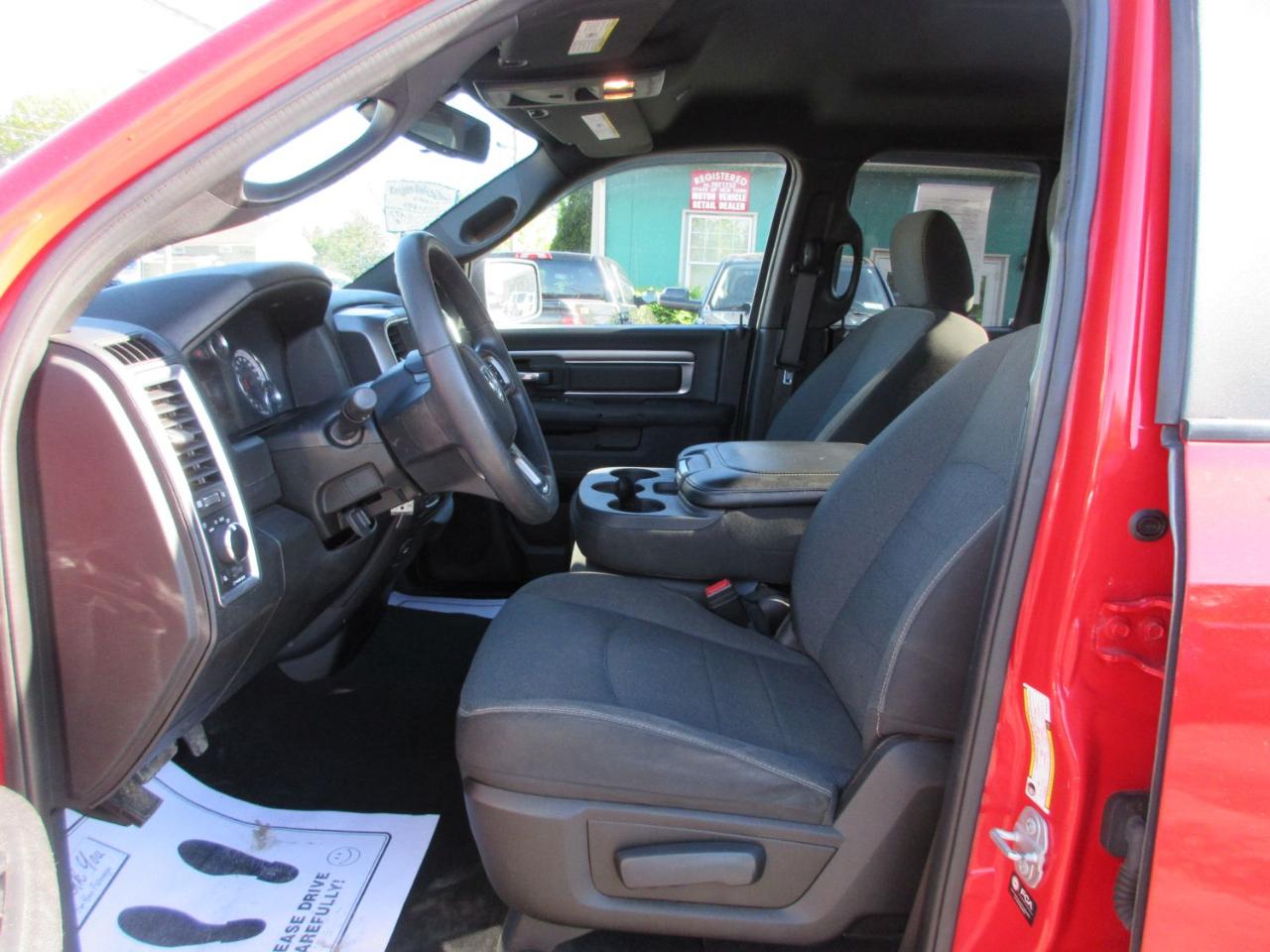 RAM 1500 SLT Quad Cab 4WD 2021