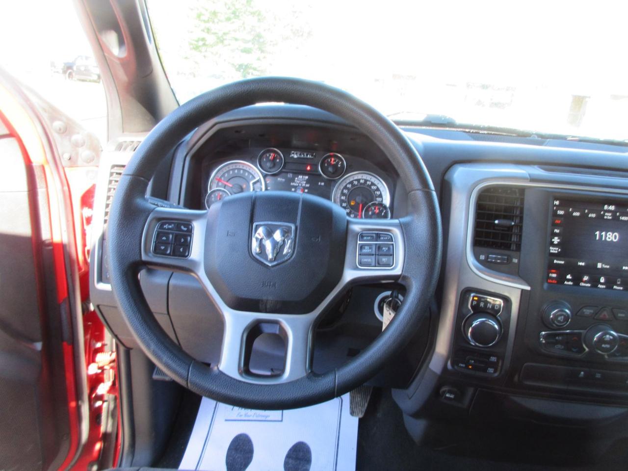 RAM 1500 SLT Quad Cab 4WD 2021