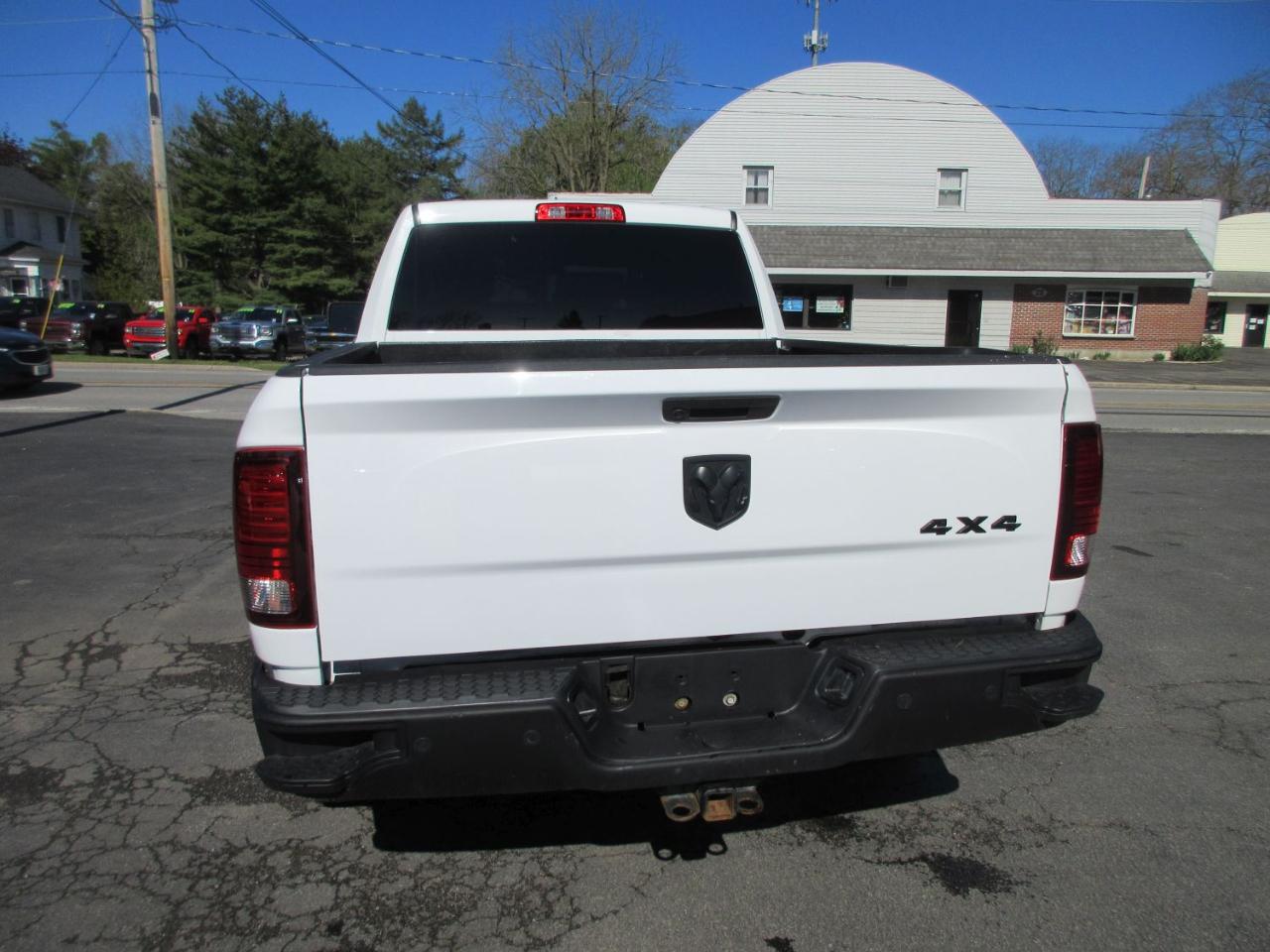 RAM 1500 SLT Quad Cab 4WD 2021