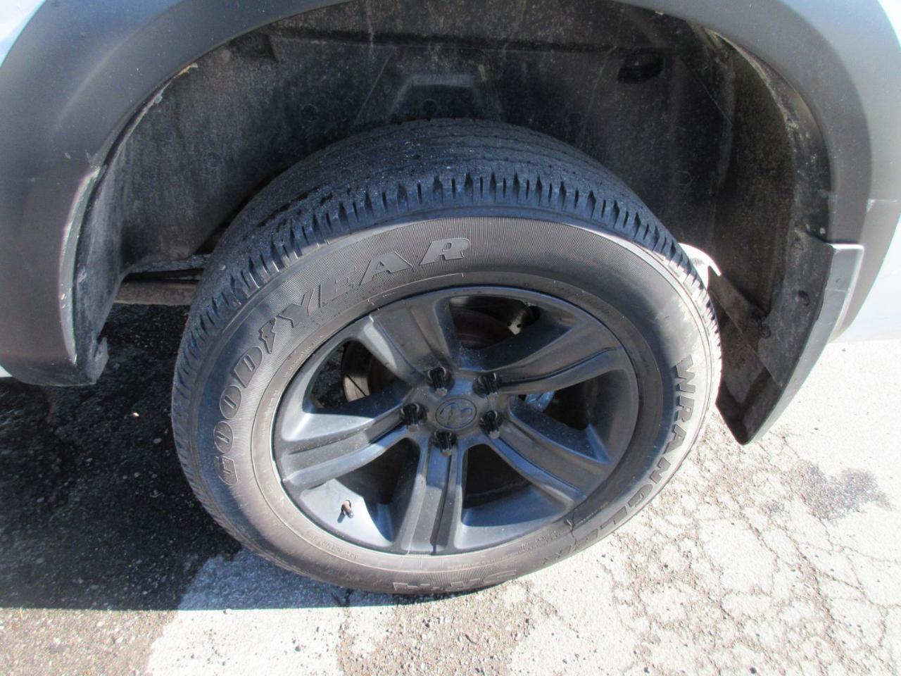 RAM 1500 SLT Quad Cab 4WD 2021