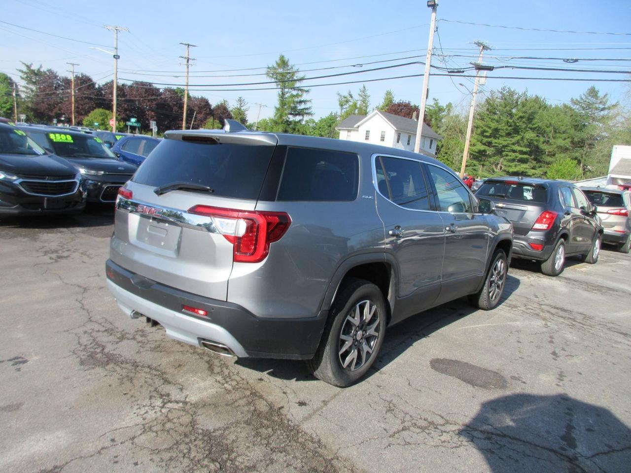 GMC Acadia SLE 2023