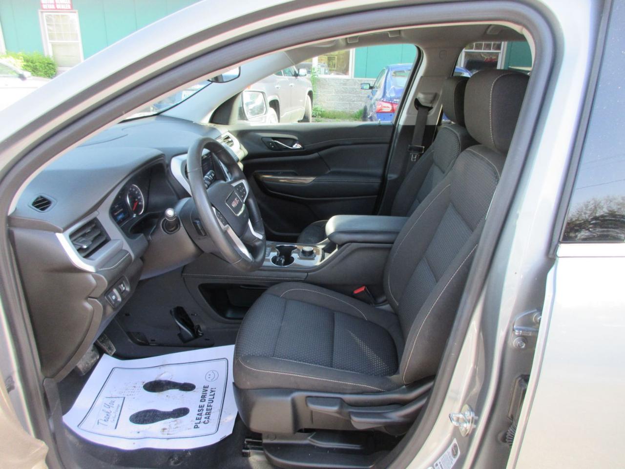 GMC Acadia SLE 2023