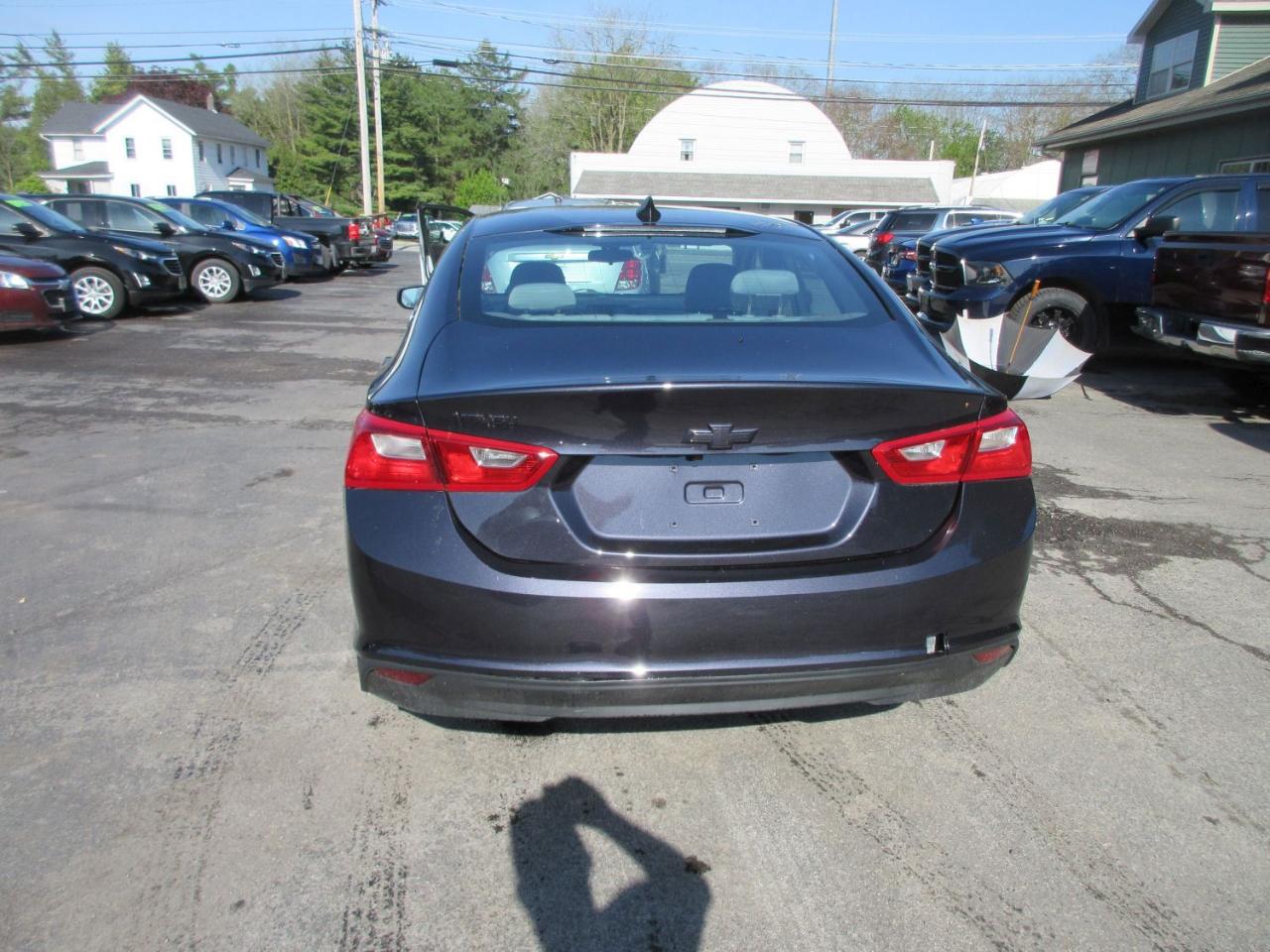 Chevrolet Malibu LS 2022