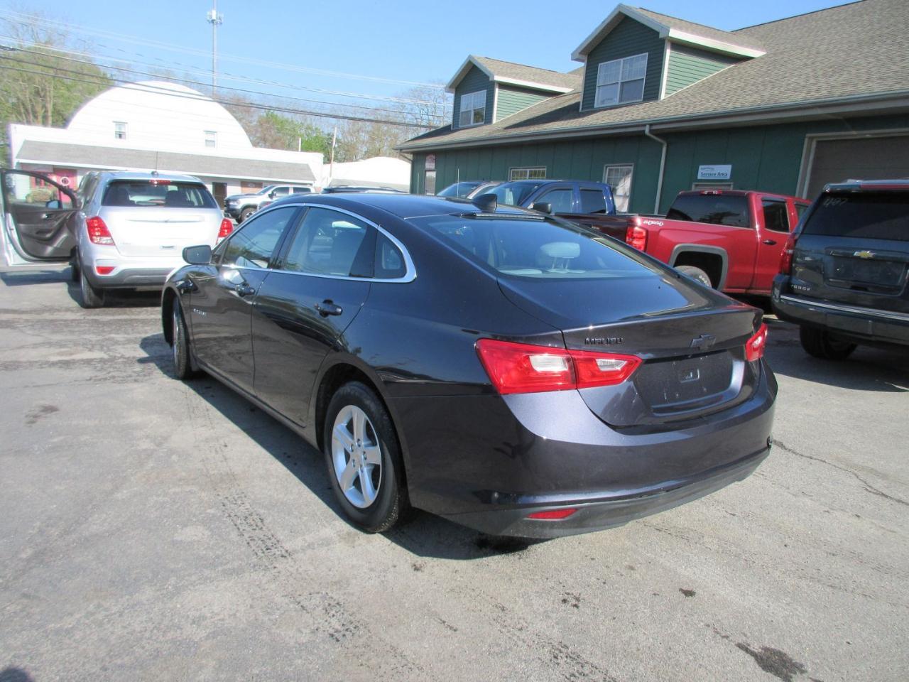 Chevrolet Malibu LS 2022