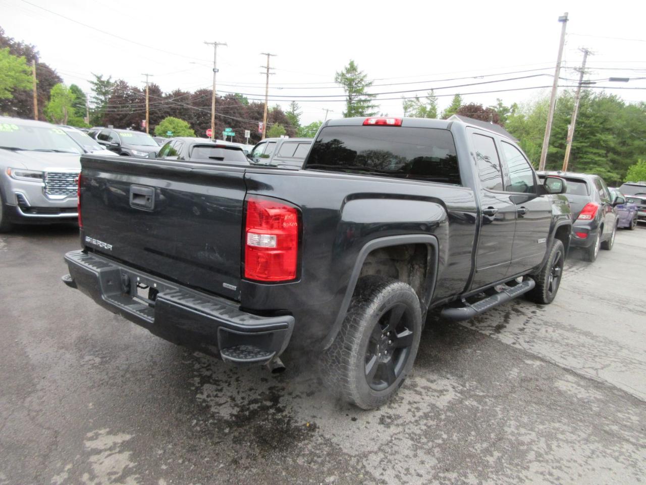GMC Sierra 1500 Base Double Cab 4WD 2019