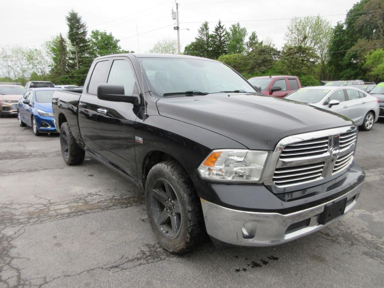 RAM 1500 SLT Quad Cab 4WD 2016