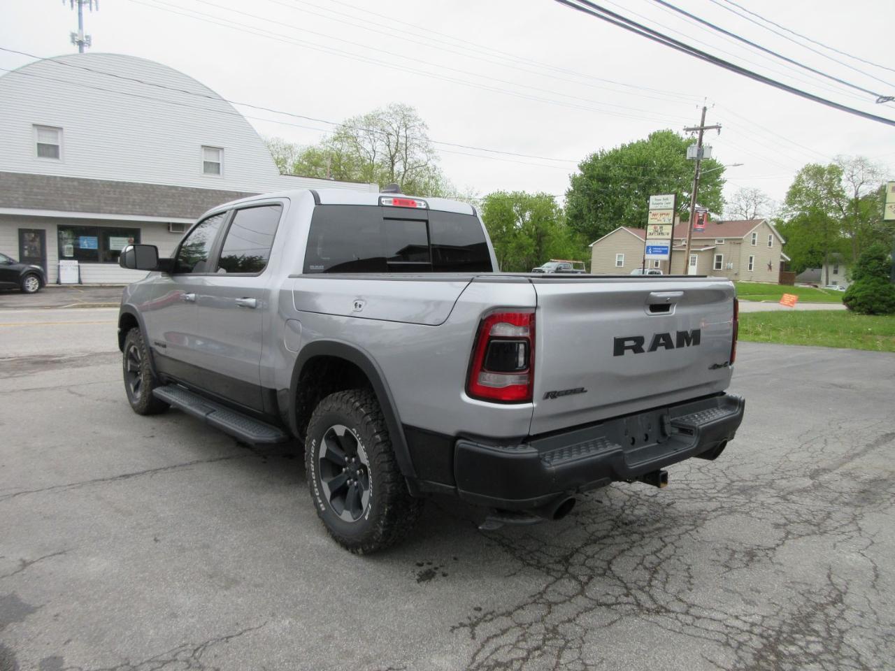 RAM 1500 Rebel Crew Cab SB 4WD 2021
