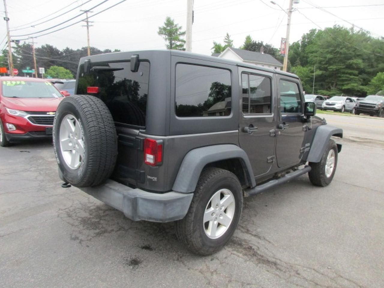 Jeep Wrangler Unlimited Sport 4WD 2017