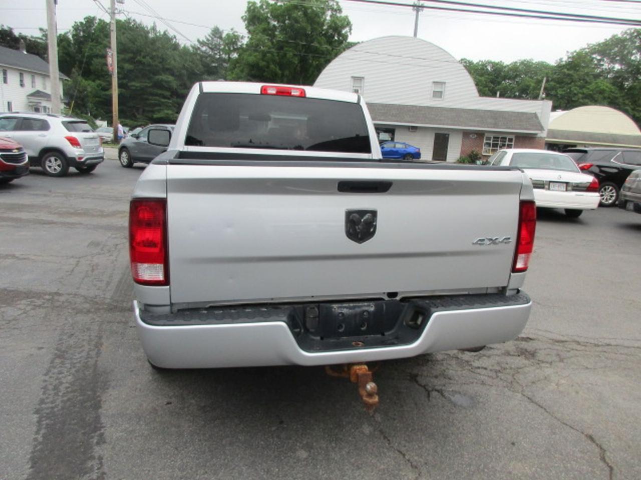 RAM 1500 Classic Tradesman Quad Cab 4WD 2019