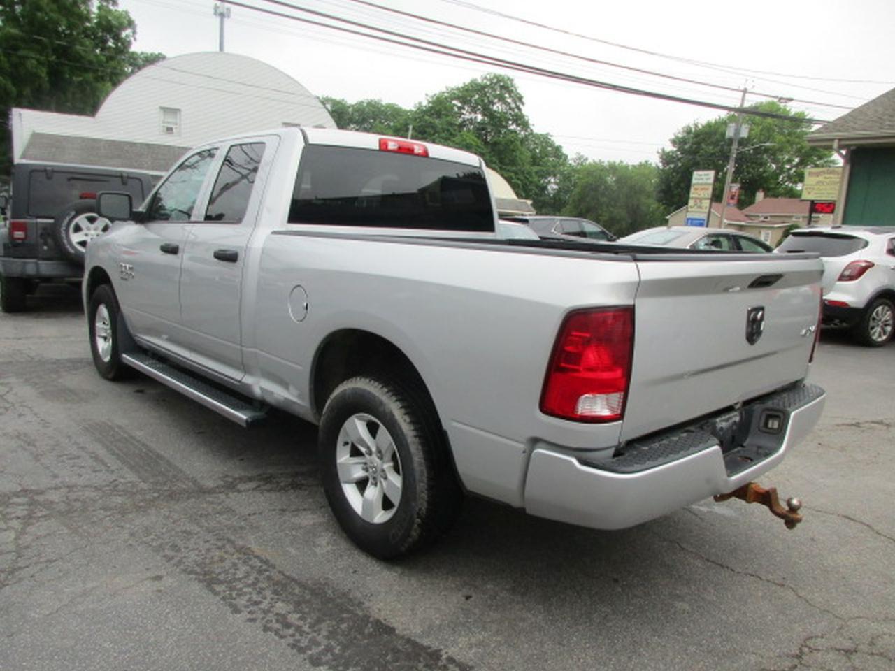 RAM 1500 Classic Tradesman Quad Cab 4WD 2019