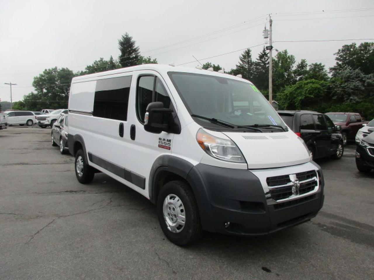 RAM Promaster 1500 Low Roof Tradesman 136-in. WB 2017