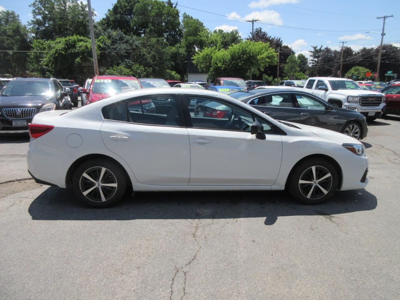 Subaru Impreza 2.0i Premium CVT 4-Door 2022
