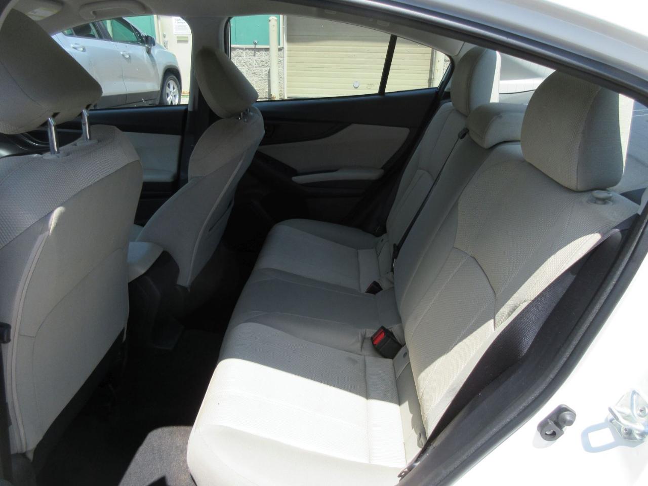 Subaru Impreza 2.0i Premium CVT 4-Door 2022