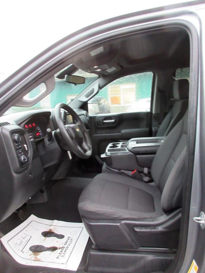 Chevrolet Silverado 1500 Custom Crew Cab Short Box 4WD 2021