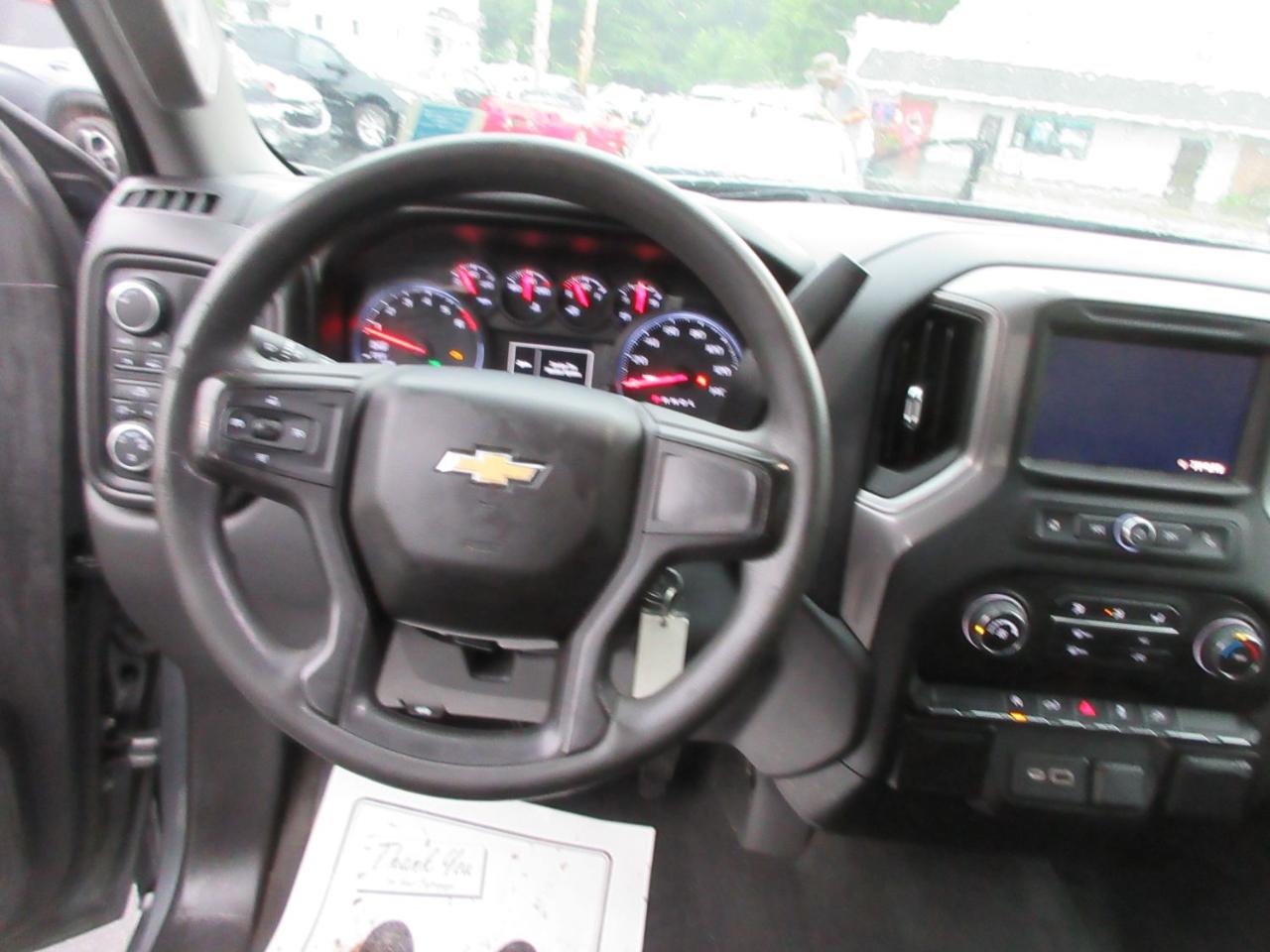Chevrolet Silverado 1500 Custom Crew Cab Short Box 4WD 2021