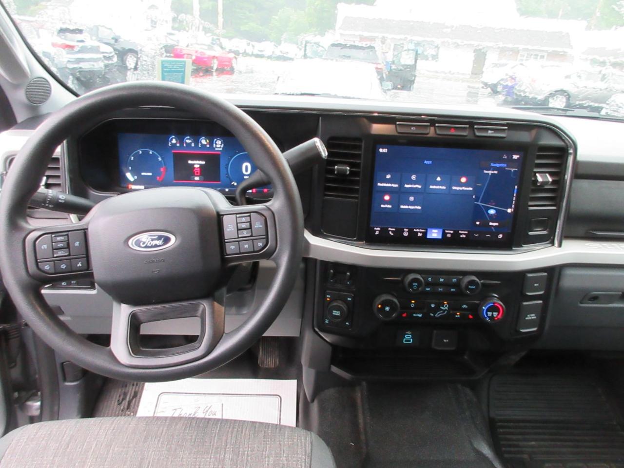Ford F-250 SD XL Crew Cab 4WD 2024