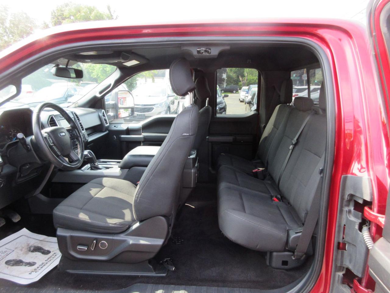 Ford F-150 Lariat SuperCab 8-ft. 4WD 2016