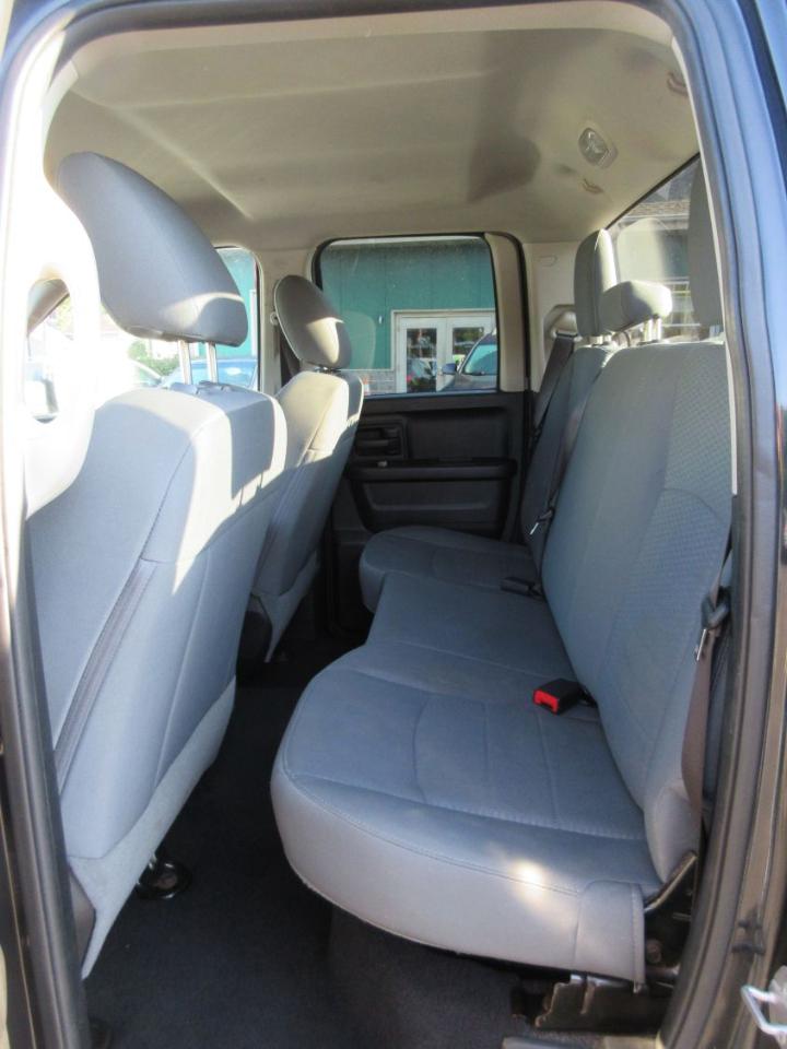 RAM 1500 Tradesman Quad Cab 4WD 2017