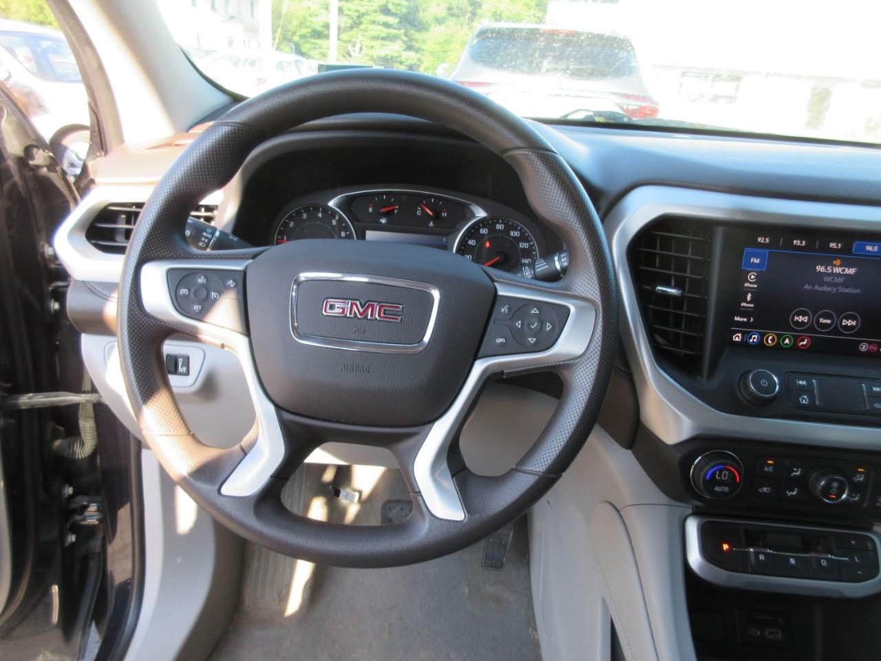 GMC Acadia SLE-1 AWD 2021