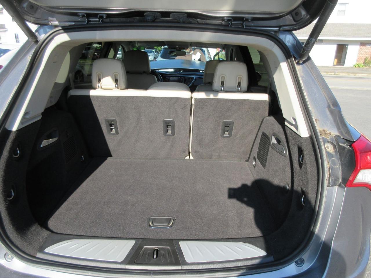 Buick Envision Essense 2019