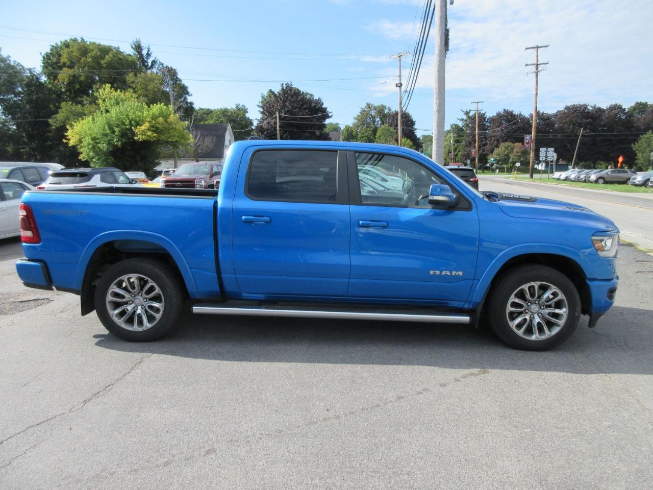 RAM 1500 Laramie Crew Cab SWB 4WD 2021
