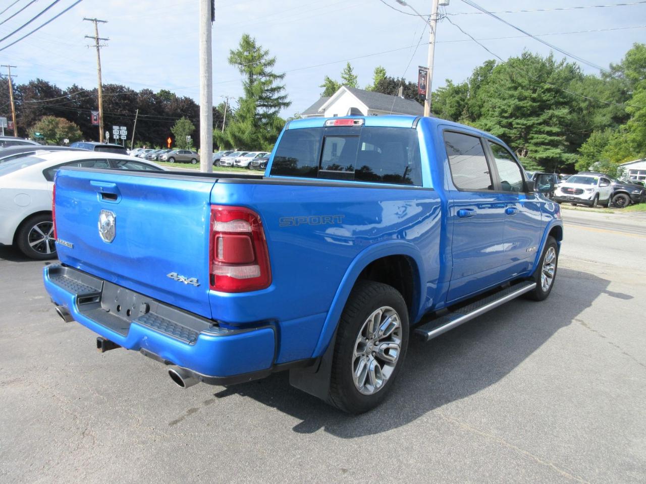 RAM 1500 Laramie Crew Cab SWB 4WD 2021