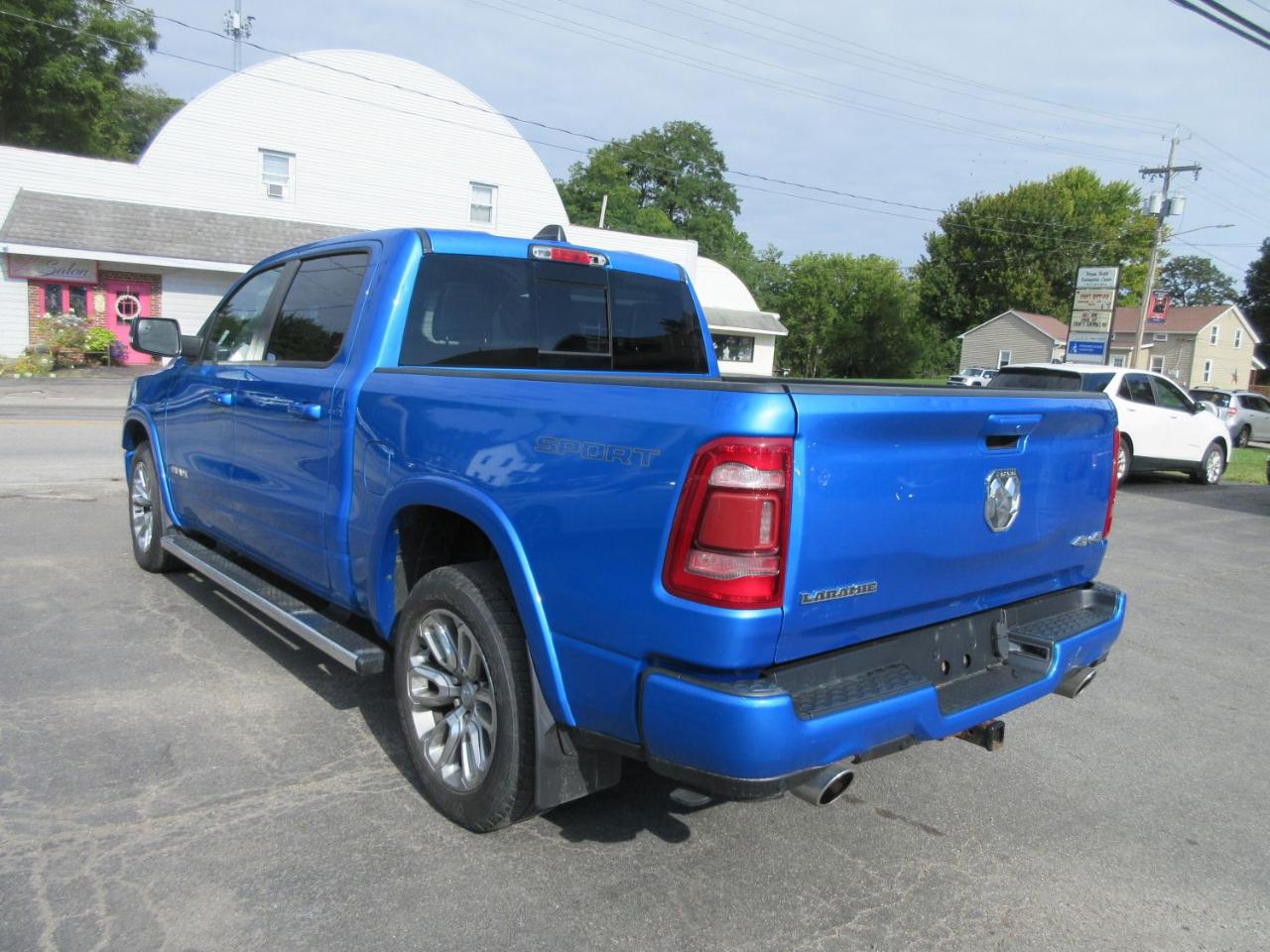 RAM 1500 Laramie Crew Cab SWB 4WD 2021
