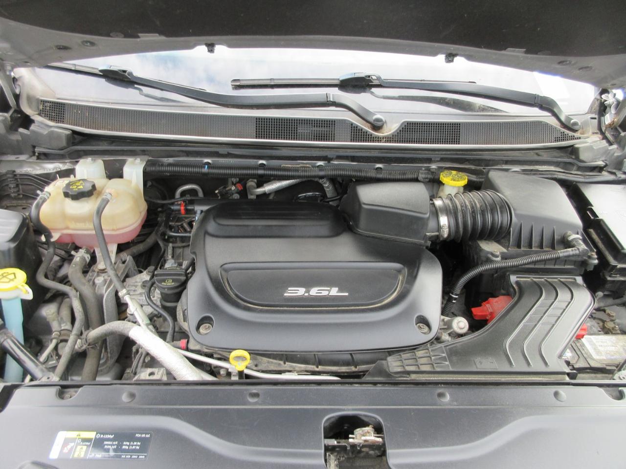 Chrysler Pacifica LX 2018