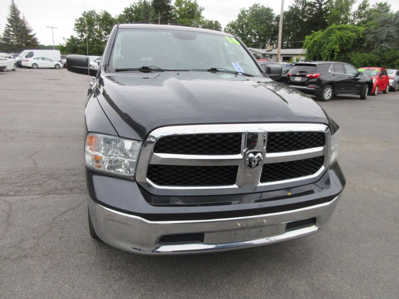 RAM 1500 SLT Quad Cab 4WD 2016