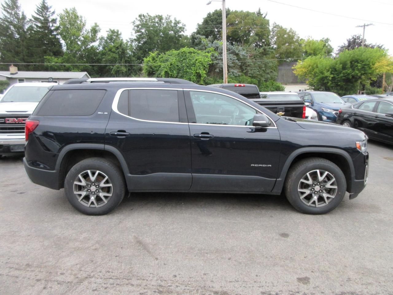 GMC Acadia SLE-1 AWD 2021