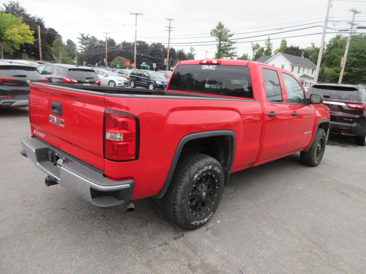 GMC Sierra 1500 Base Double Cab 4WD 2017