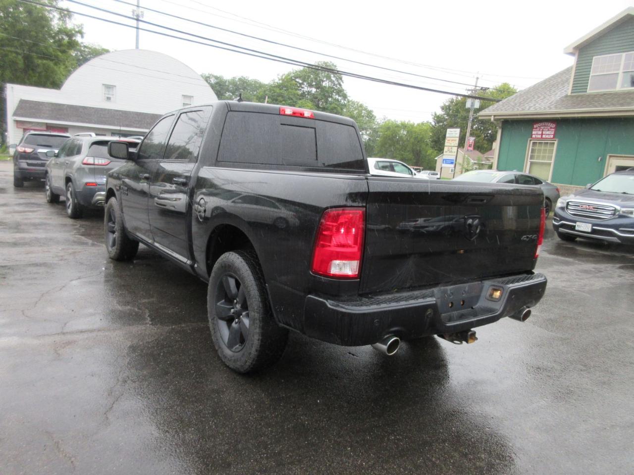 RAM 1500 SLT Crew Cab SWB 4WD 2018